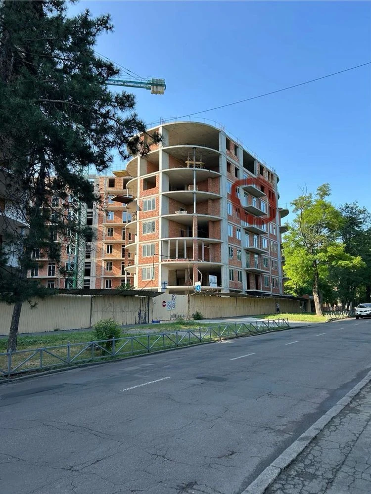Apartment in ЖК Лидерсовский, near park and sea.