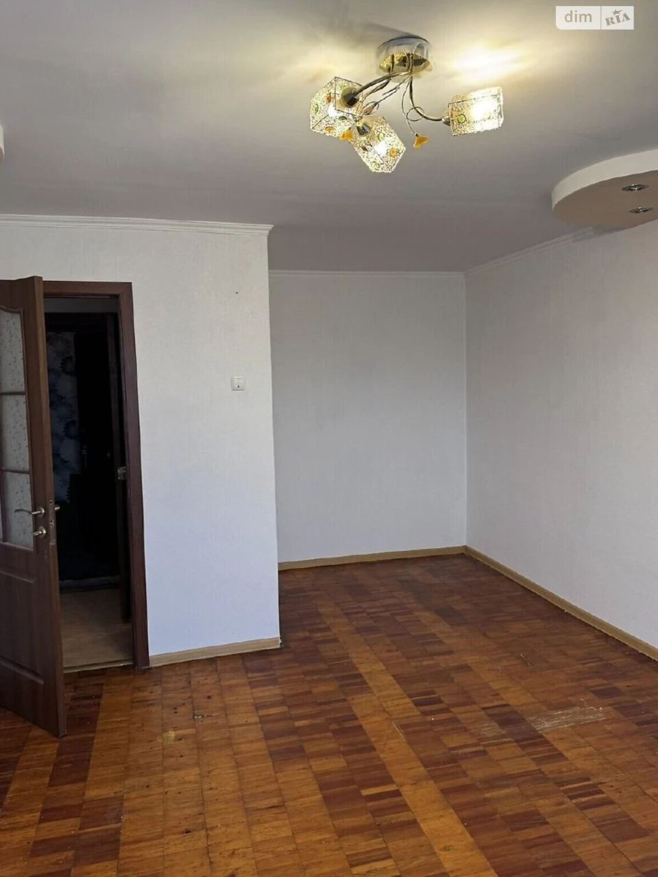Sale of Apartment Near Estate