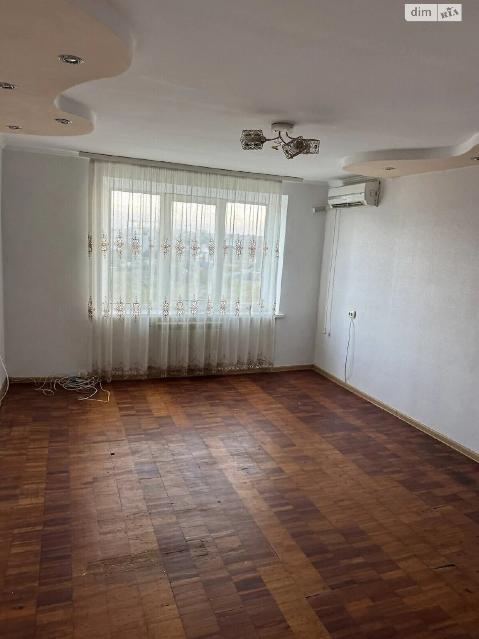 Sale of Apartment Near Estate