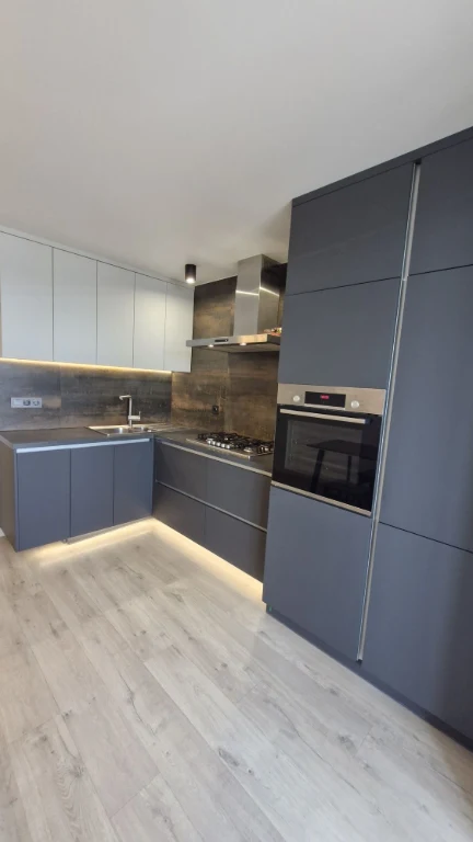 Sale of a 3-room apartment near Magellan