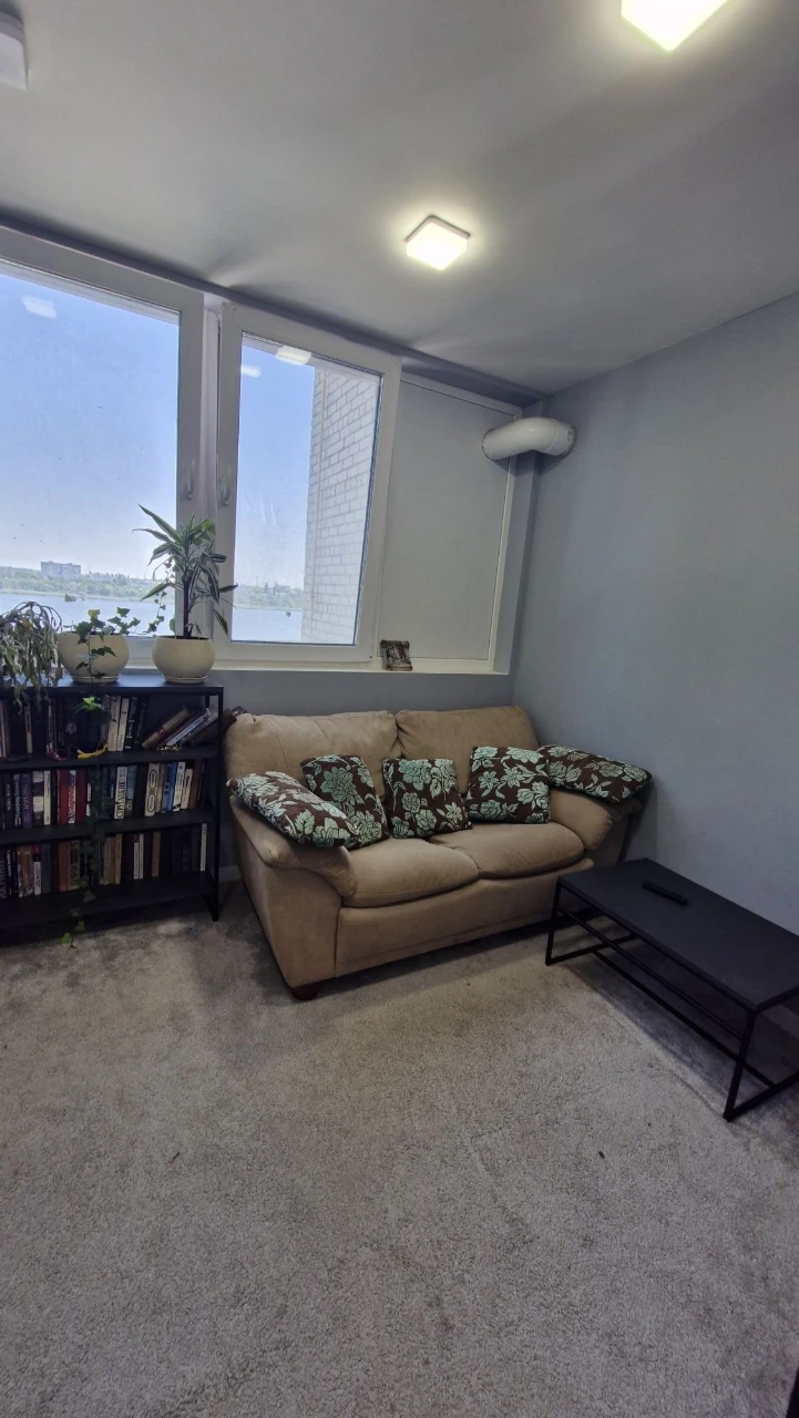Sale of a 3-room apartment near Magellan