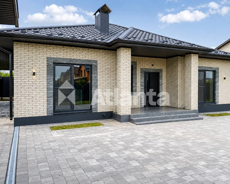 Продаж, будинок у місті 120м2, 3 кімнати, ділянка 6 соток, р