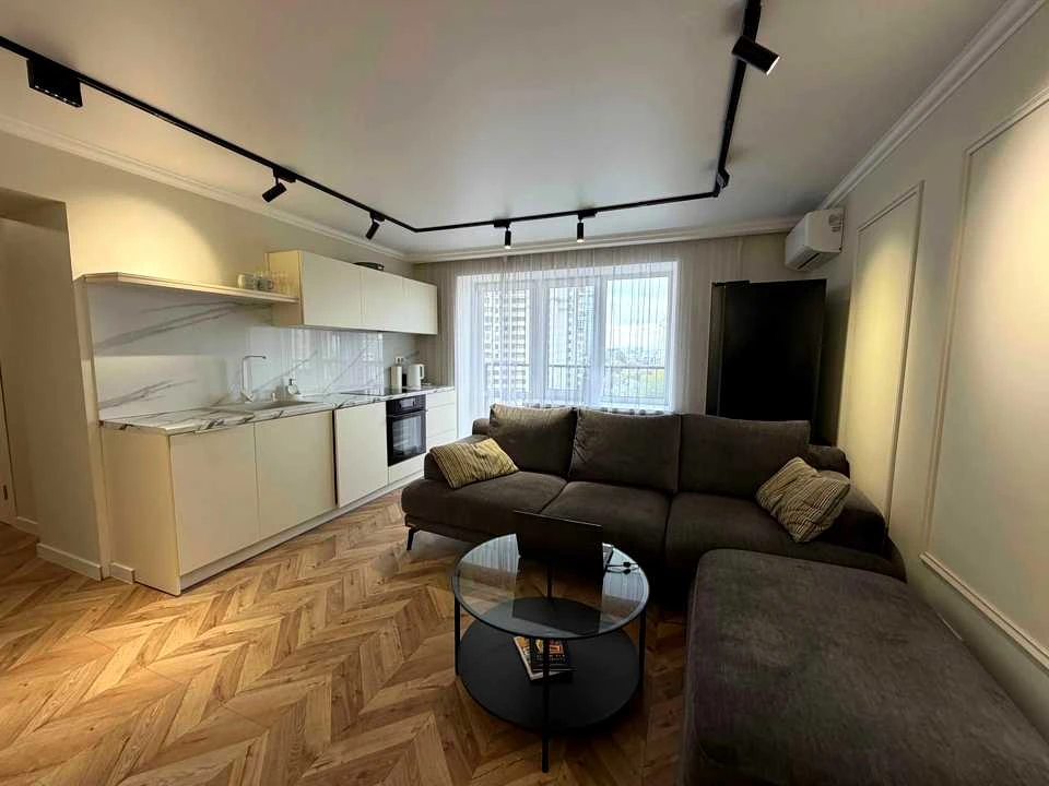 Apartment. Lesya Ukrainka Blvd, Kyiv
