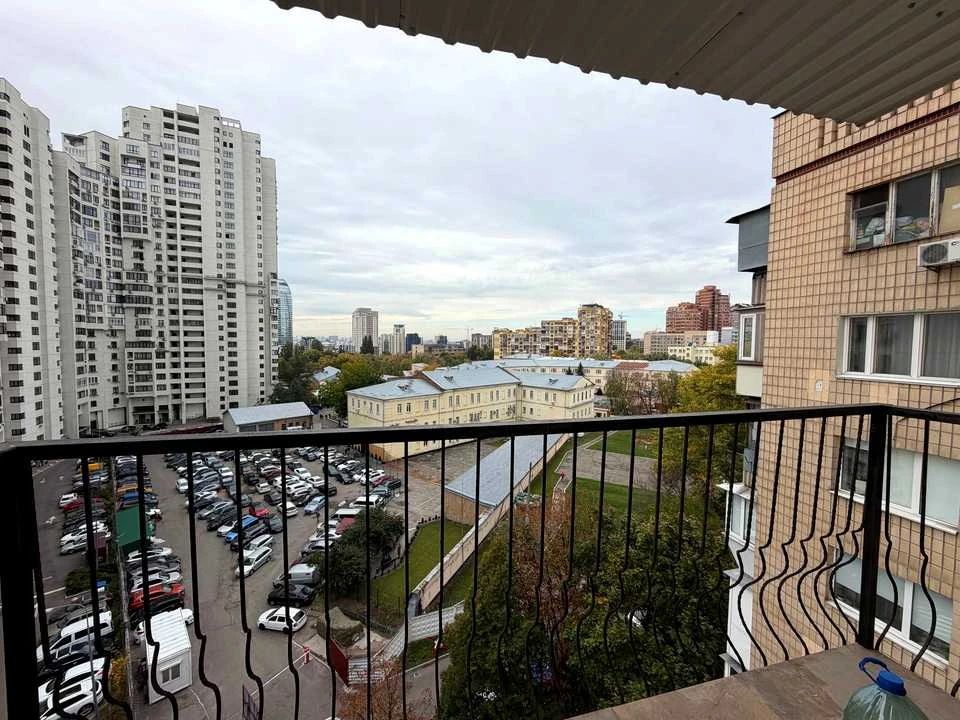 Apartment. Lesya Ukrainka Blvd, Kyiv