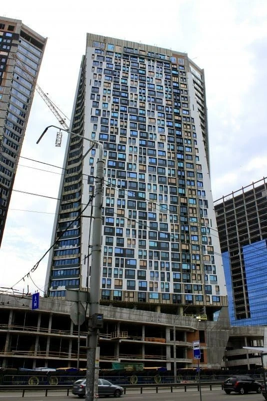 Сдается 1-комнатная квартира 53 м², проспект Перемоги, 11