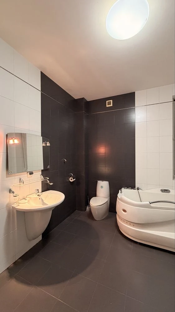 Sale of a 3-room apartment on вул. Ternopilska, 15