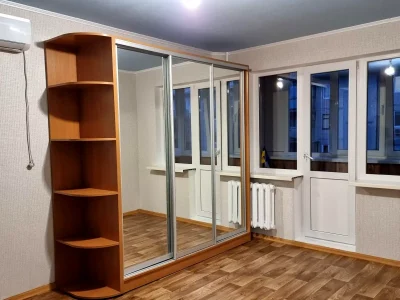 Продается 1-комнатная квартира 32 м² на 4 этаже.