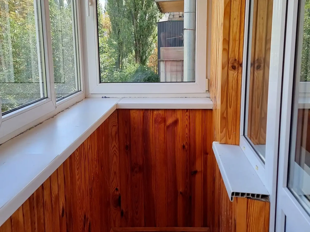 Продается 1-комнатная квартира 32 м² на 4 этаже.