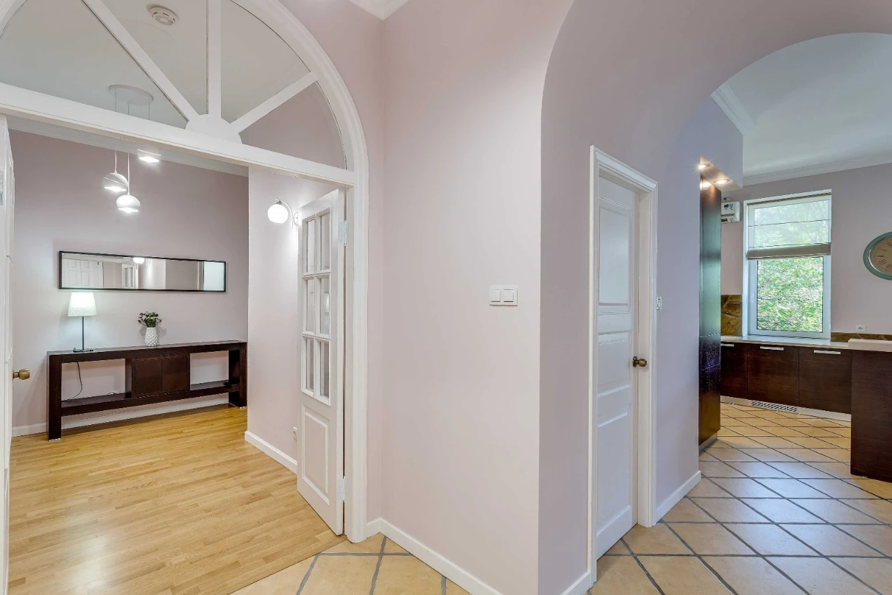 Apartment for Rent at 12/5 Lipsky Street