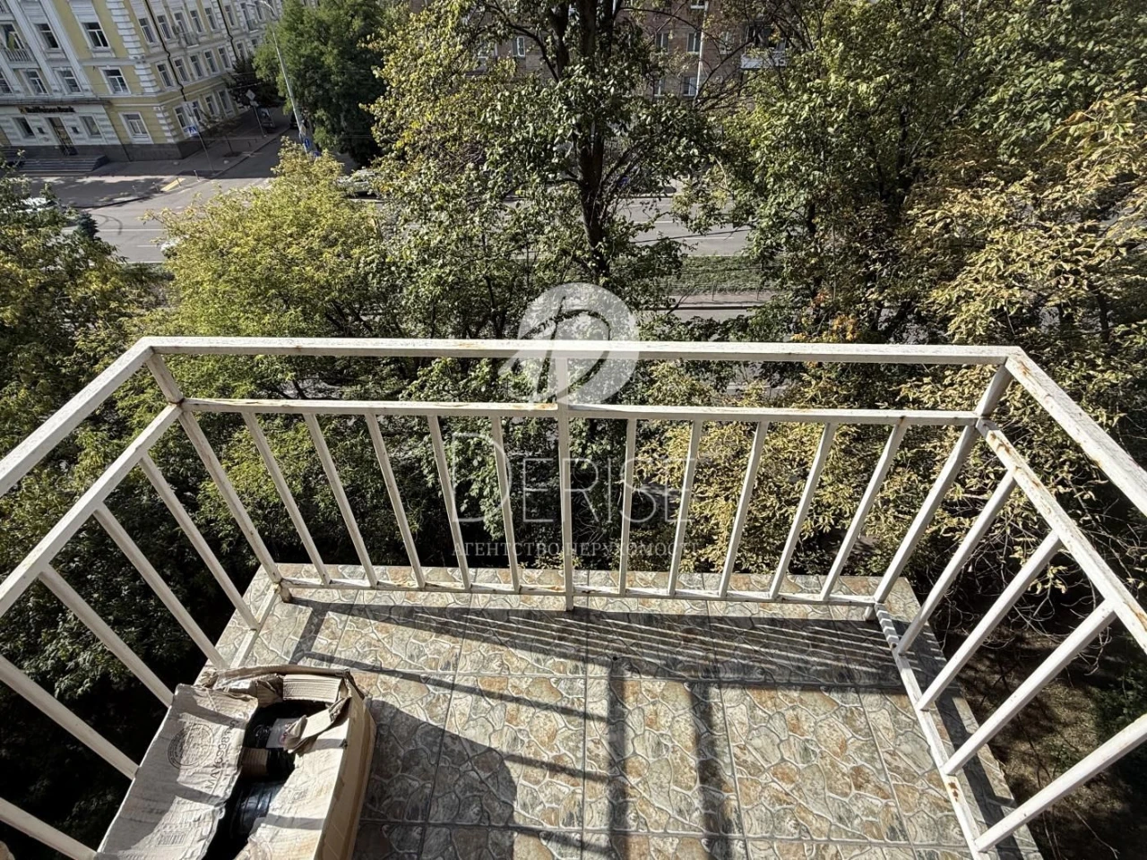 #15207, 2-кімнатна квартира в квартирі на вул. Генерала Алмазова, Печерськ