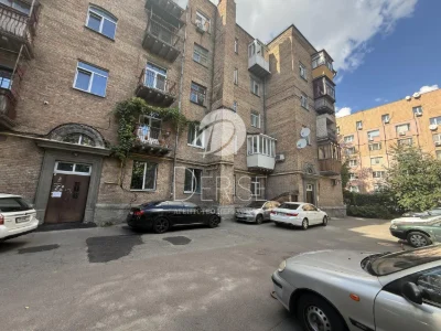 #15207, 2-кімнатна квартира в квартирі на вул. Генерала Алмазова, Печерськ