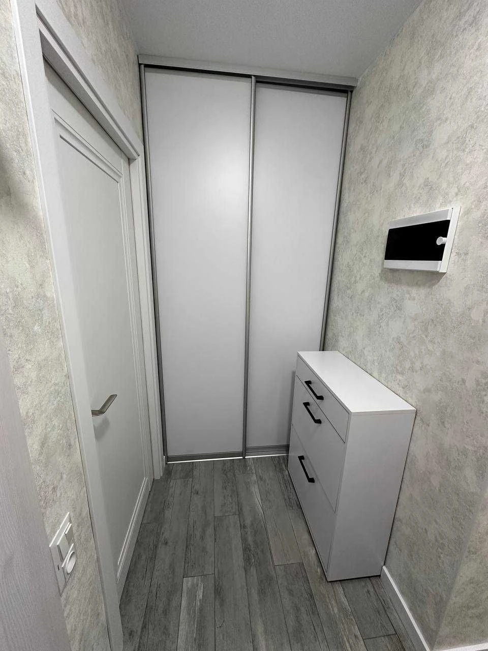 Продается 1-комнатная смарт-квартира 31 м.кв, 8 марта, 128-я секция