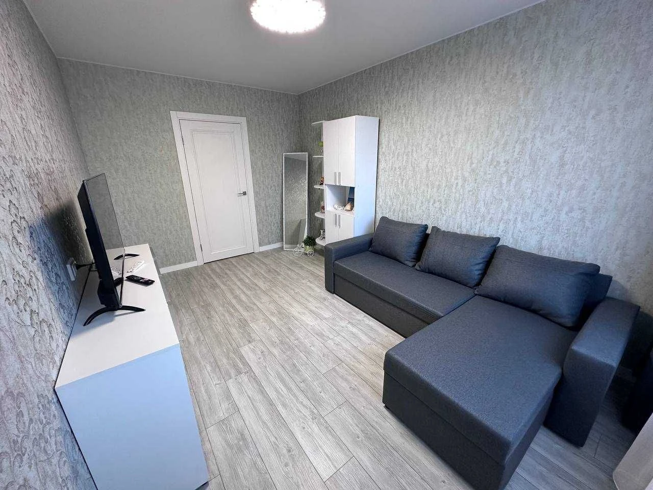 Продается 1-комнатная смарт-квартира 31 м.кв, 8 марта, 128-я секция