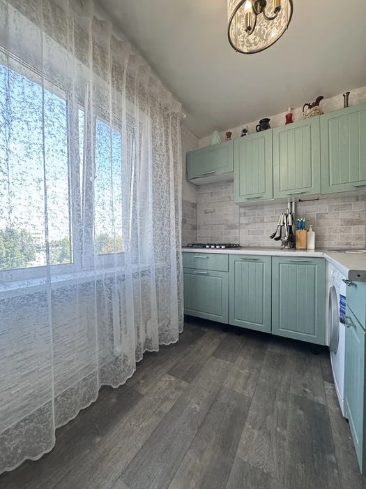 Продам 2к квартиру ул.Академика Янгеля 7
