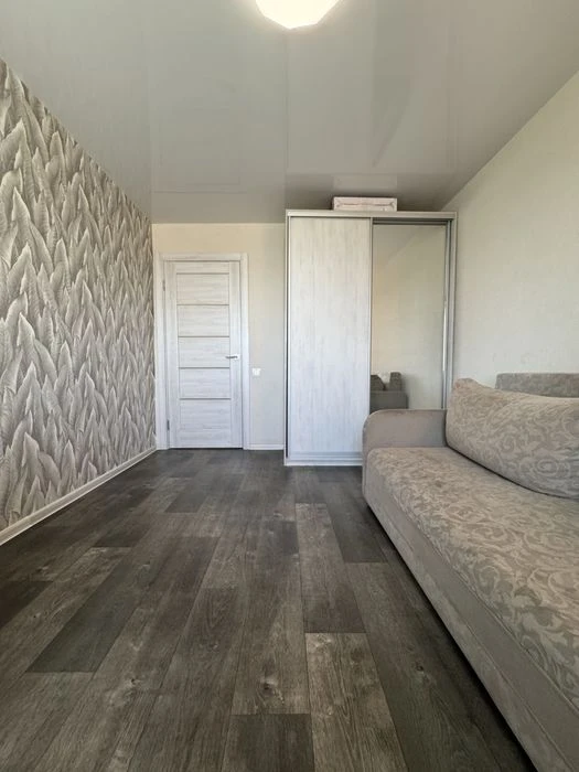 Продам 2к квартиру ул.Академика Янгеля 7