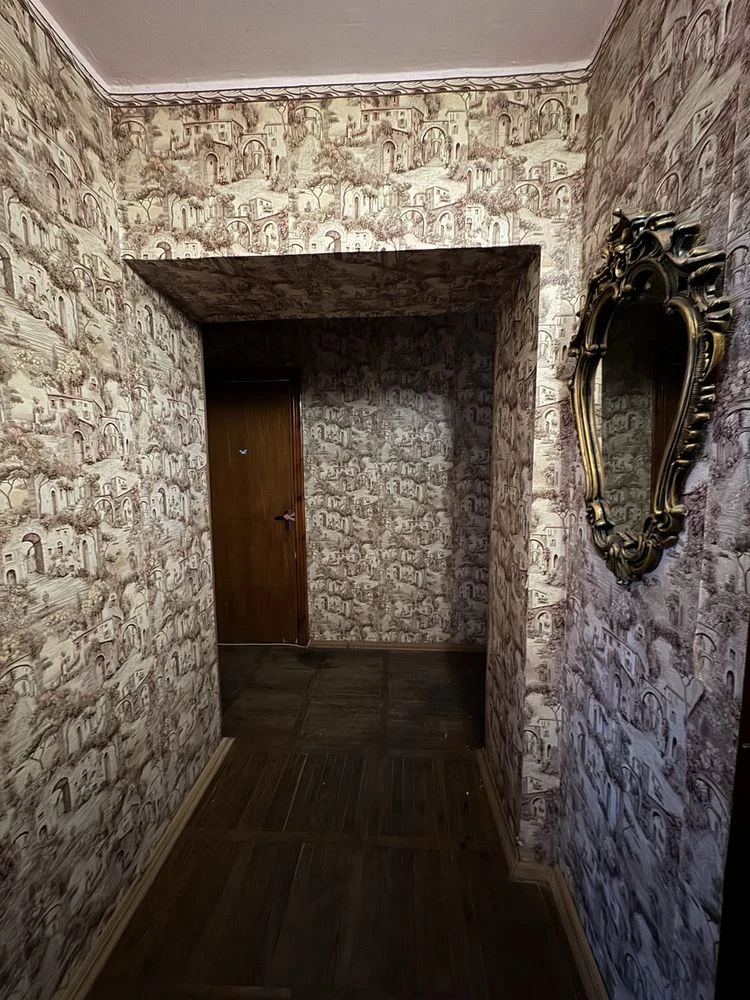 Продається 3-кімнатна квартира, 70 м², в 1/9 цегляного будинку, на вул. Кравчука