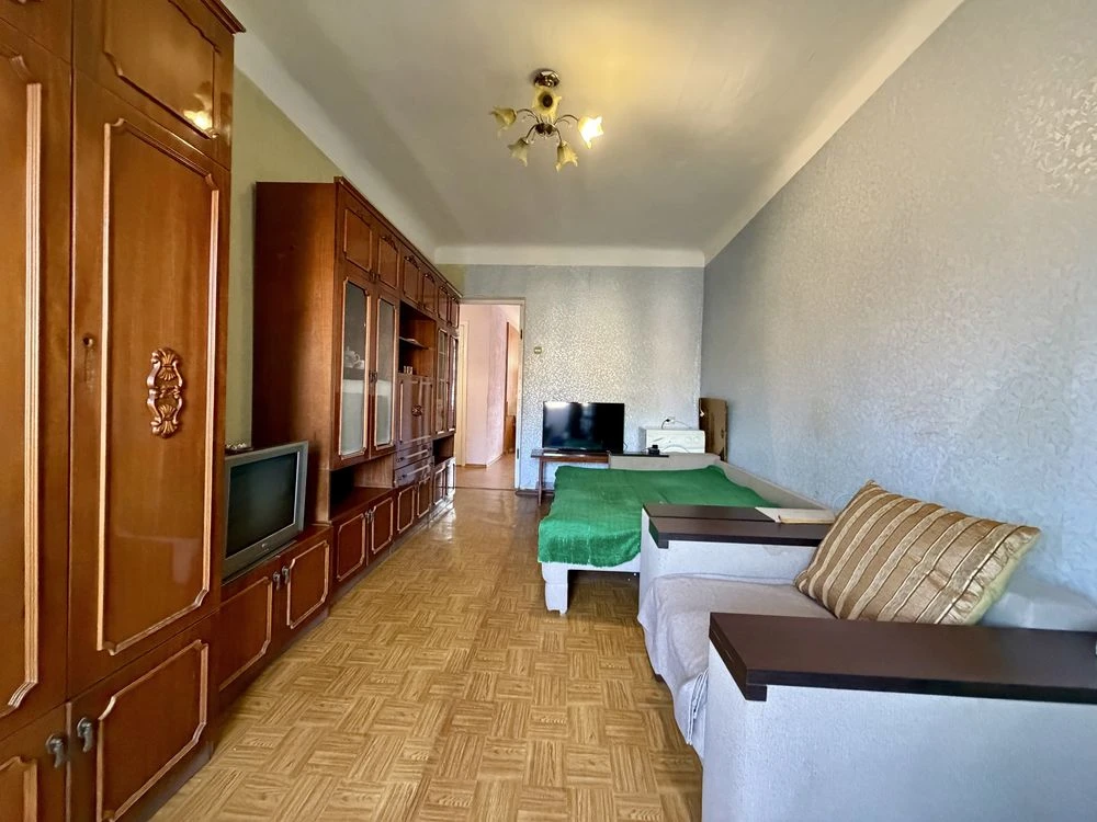 Selling 2-bedroom apartment, Central Street, "Water" stop