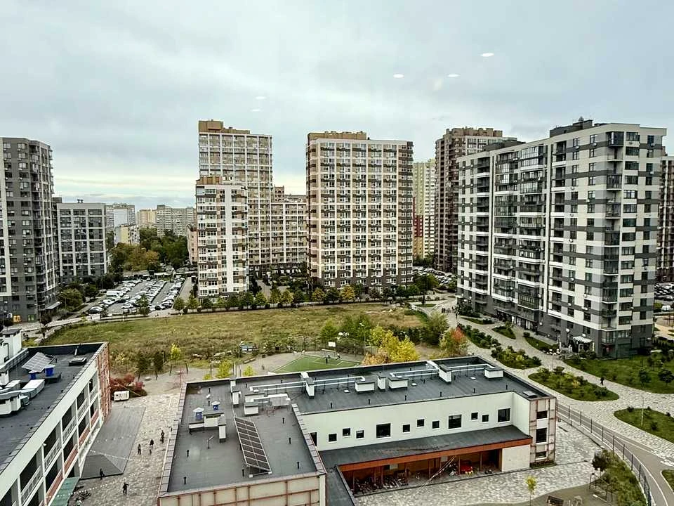 Apartment. Kyiv, Krystieriv Street