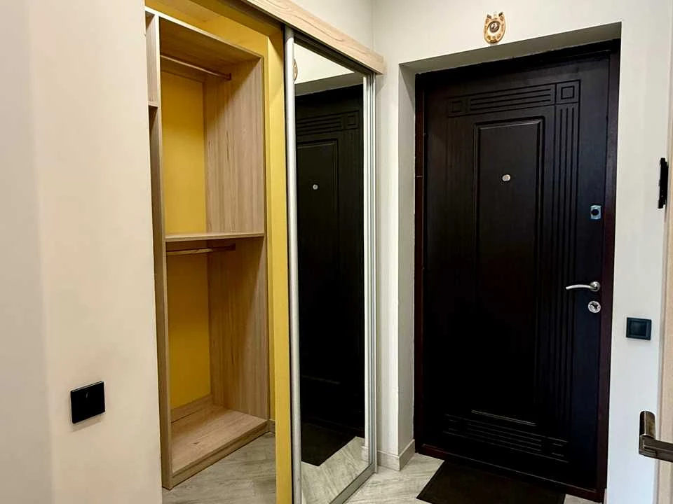 Apartment. Kyiv, Krystieriv Street