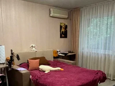 Apartment. Lubomir Guzara Prospect, Kyiv