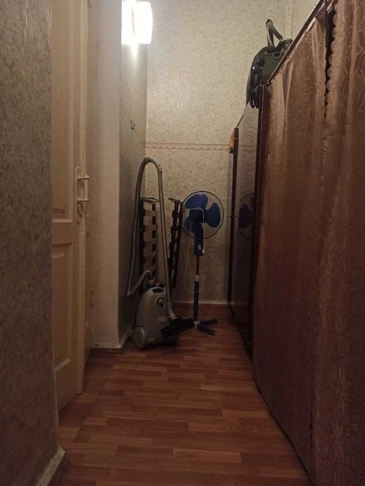 Продається 3 кімнатна квартира район Центр 5827