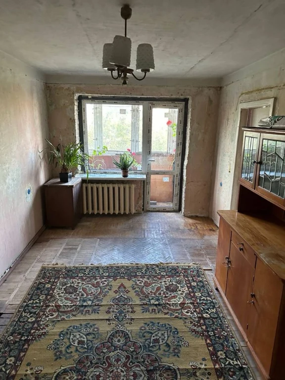 Sale of a 3-bedroom apartment from the owner, St. Preobrazhenskyy