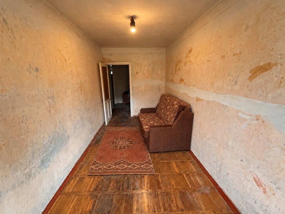 Sale of a 3-bedroom apartment from the owner, St. Preobrazhenskyy