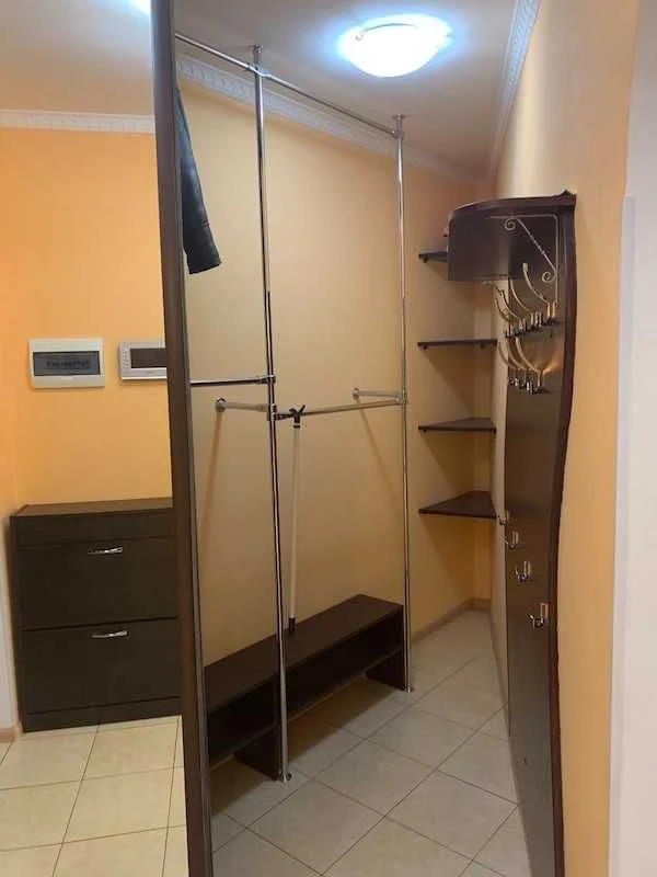 Spacious, fully furnished 2-bedroom apartment