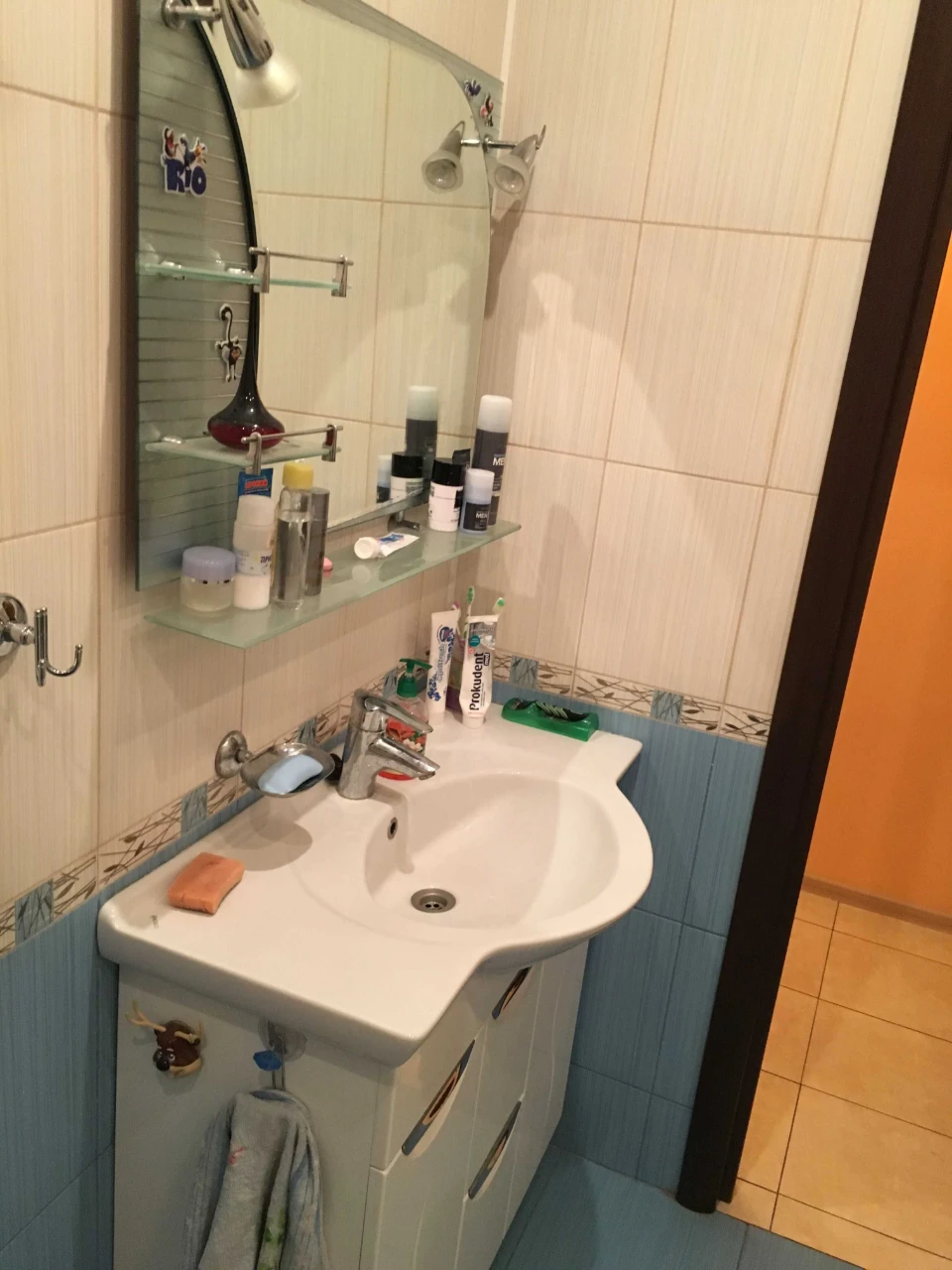 Spacious, fully furnished 2-bedroom apartment