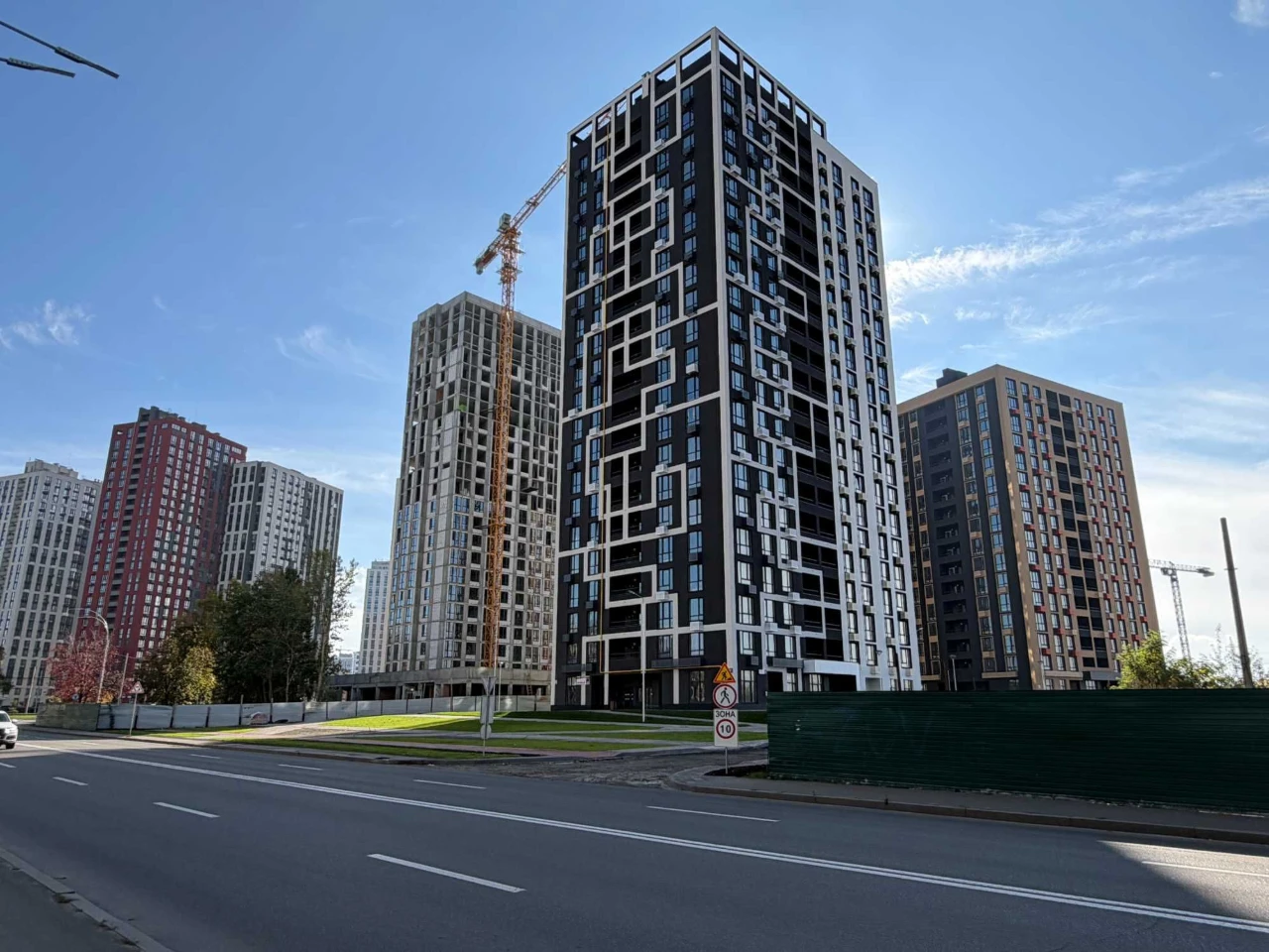 Переуступка, без комісії! Видова євродвушка 45.3 м² у ЖК Вар