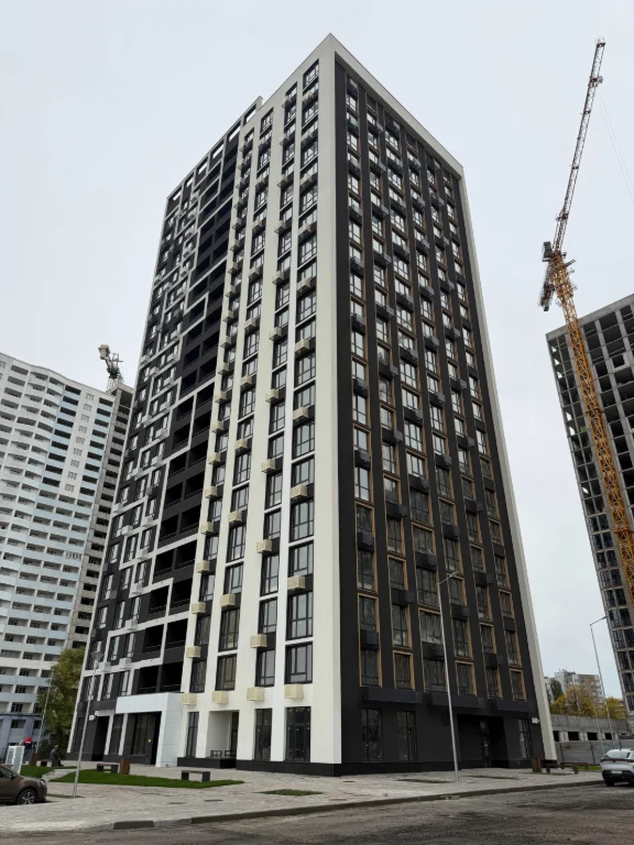 Продаж Без комісії Простора 3-кімн. квартира 83.6 м² для сім'ї