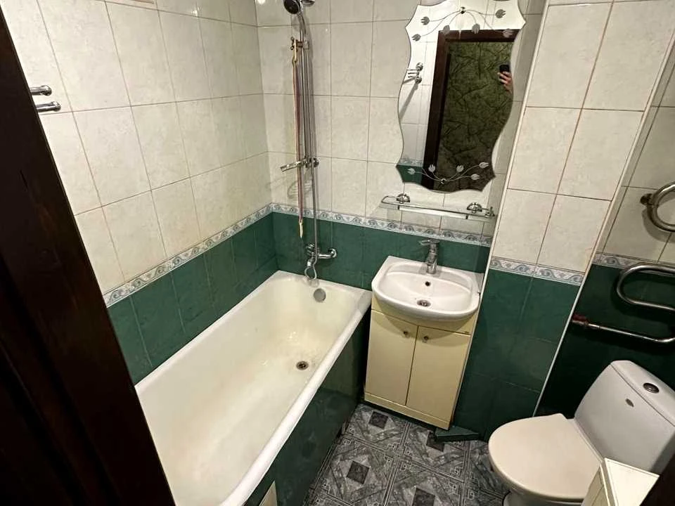 Квартира. Київ, вулиця Космонавта Поповича