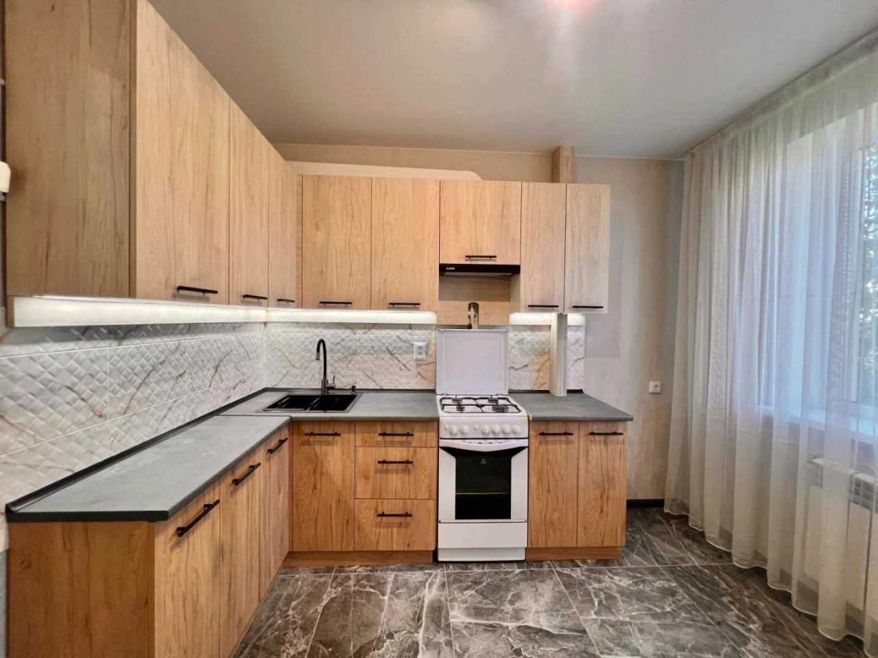 Apartment for Sale: 2 rooms in the Popov area