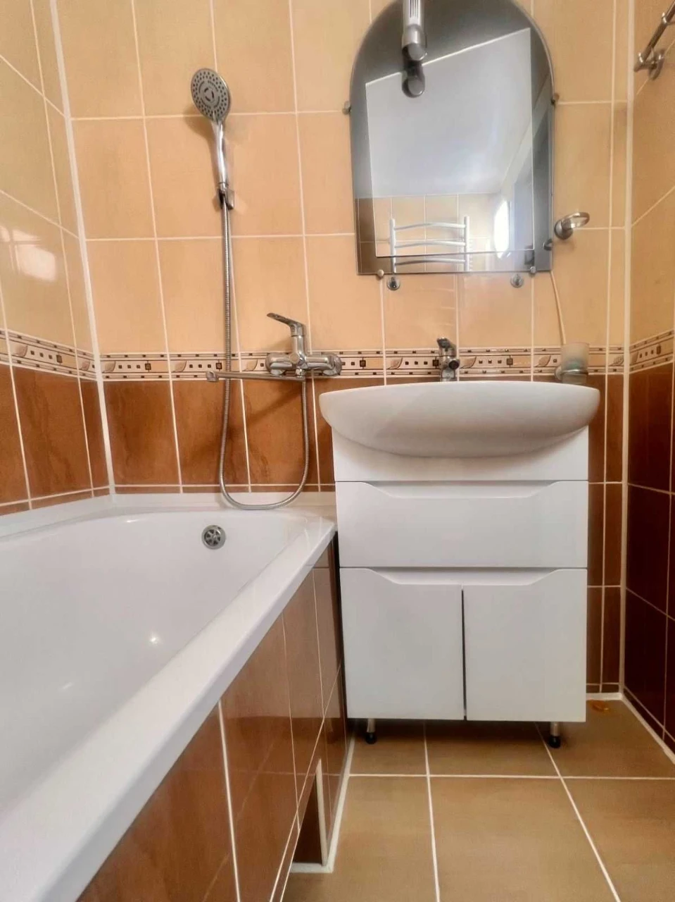 Apartment for Sale: 2 rooms in the Popov area