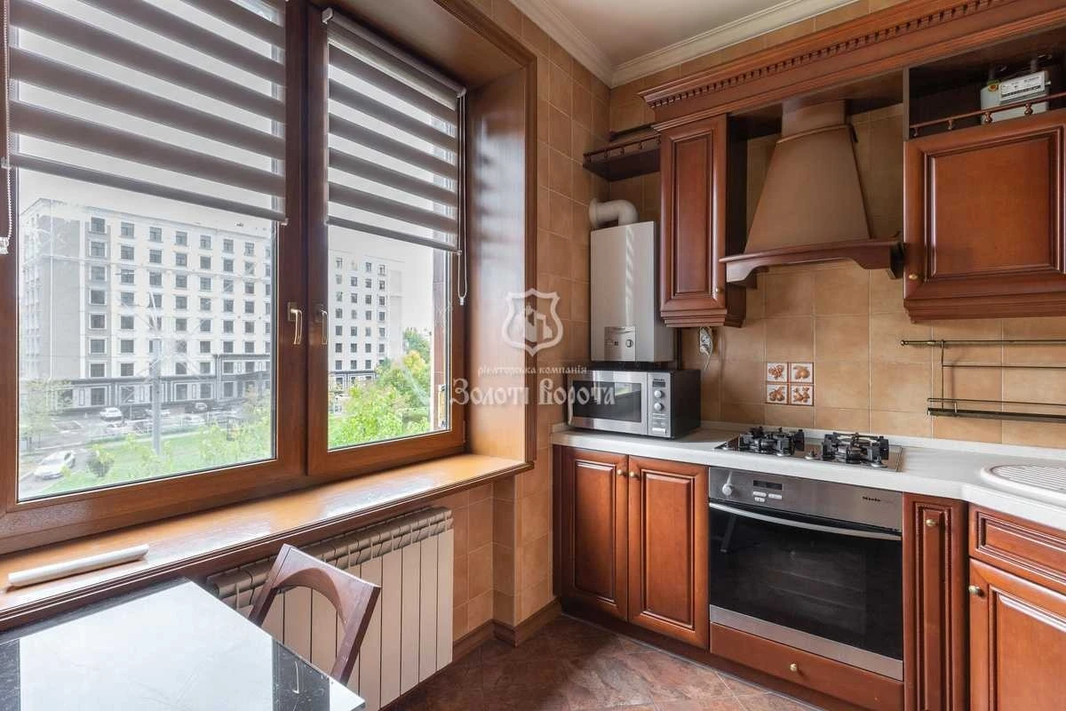 Sale of a 3-bedroom apartment 75.3 sq m, Mykoly Hrytsia Street