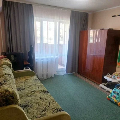 ул. Деміївська 37. Продається 1-комнатная квартира рядом с метро "Голосіївская"