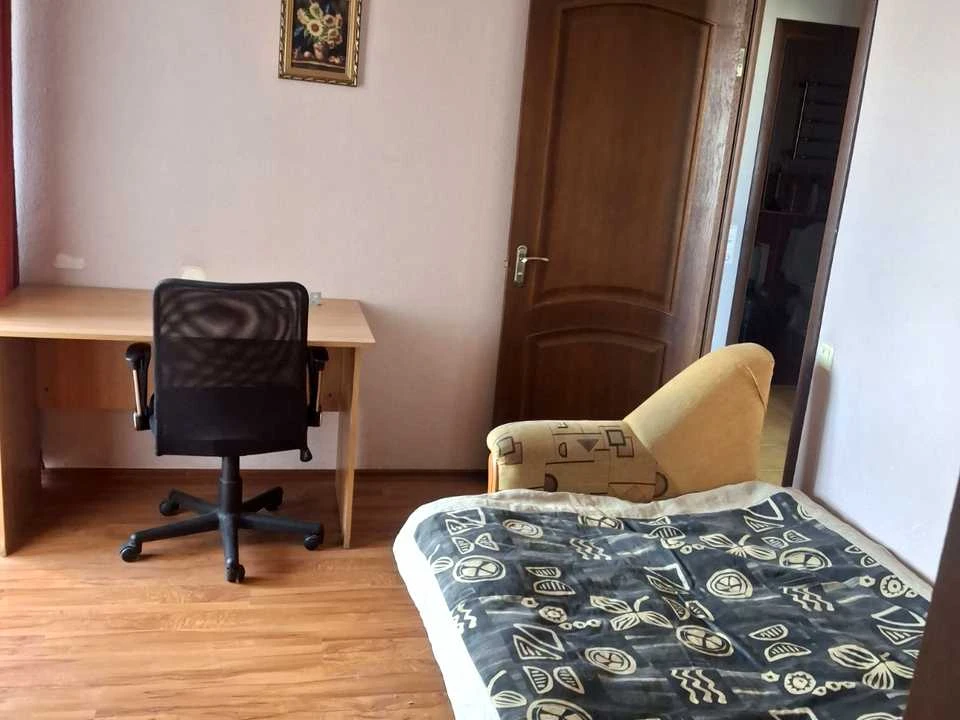 Apartment. Kyiv, Berezaysky Prospect.