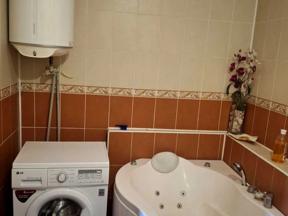 Apartment. Kyiv, Berezaysky Prospect.