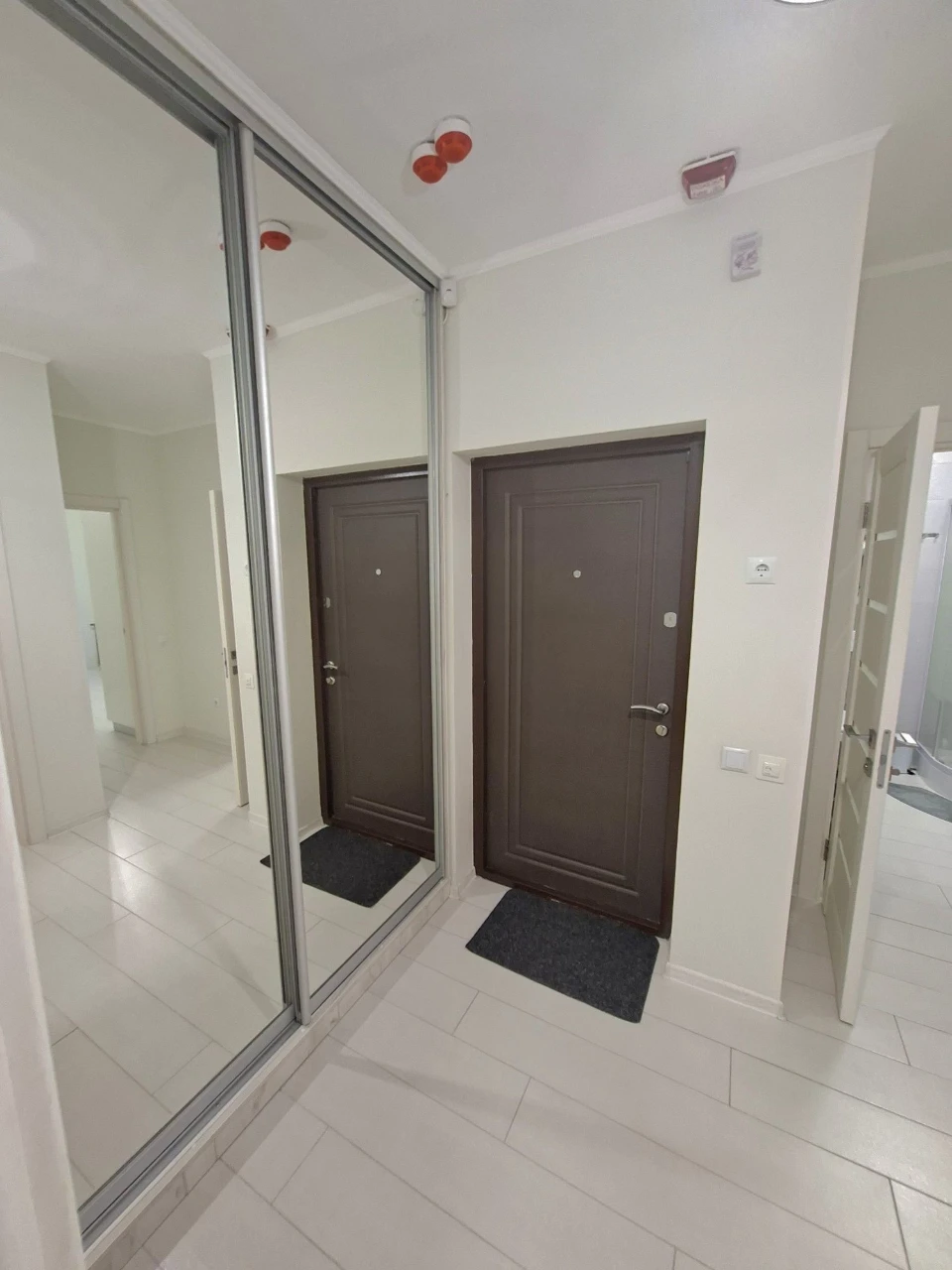 Срочная продажа 1-комнатной квартиры. 54 м², 2 этаж. Липковского 37Б