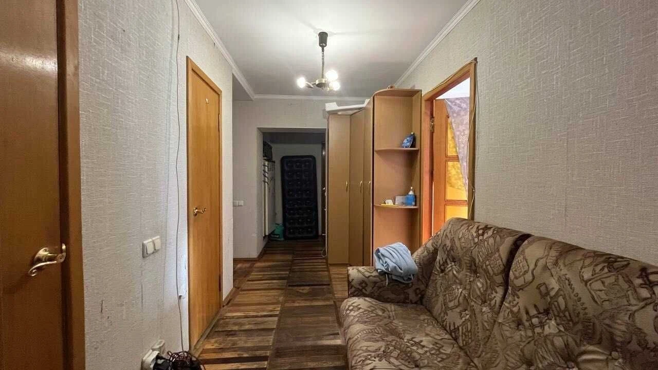 Prod Kv 3r 80m K. Malevicha (Bozhenko) 37/41, Гоlos. r Kiev, m
