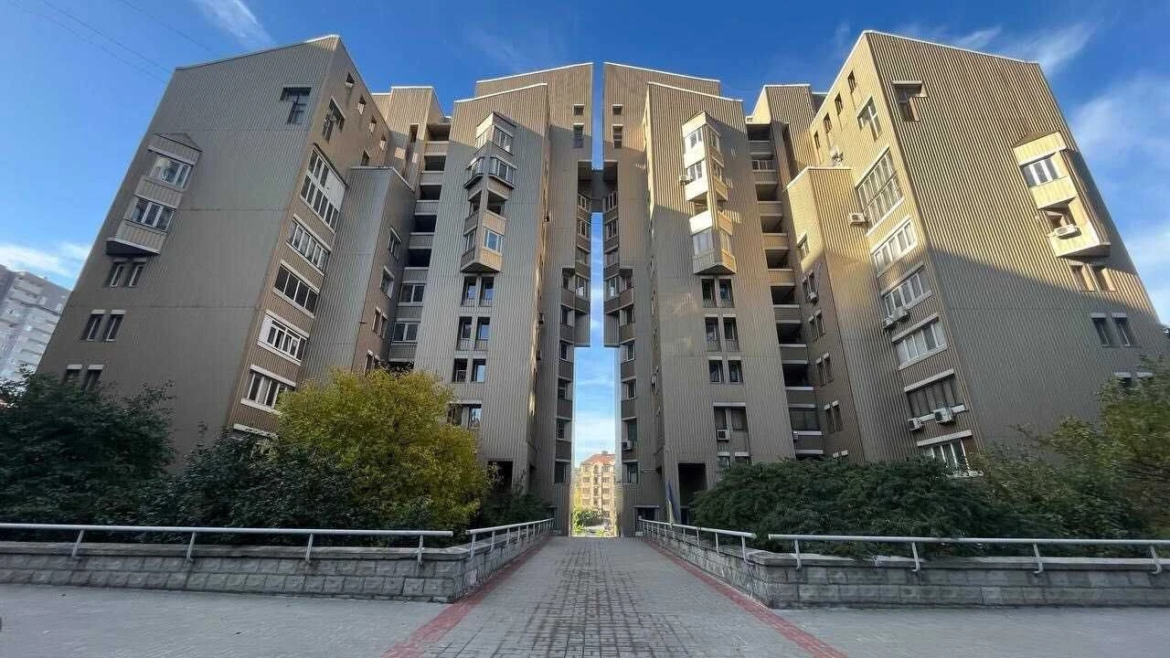 Prod Kv 3r 80m K. Malevicha (Bozhenko) 37/41, Гоlos. r Kiev, m