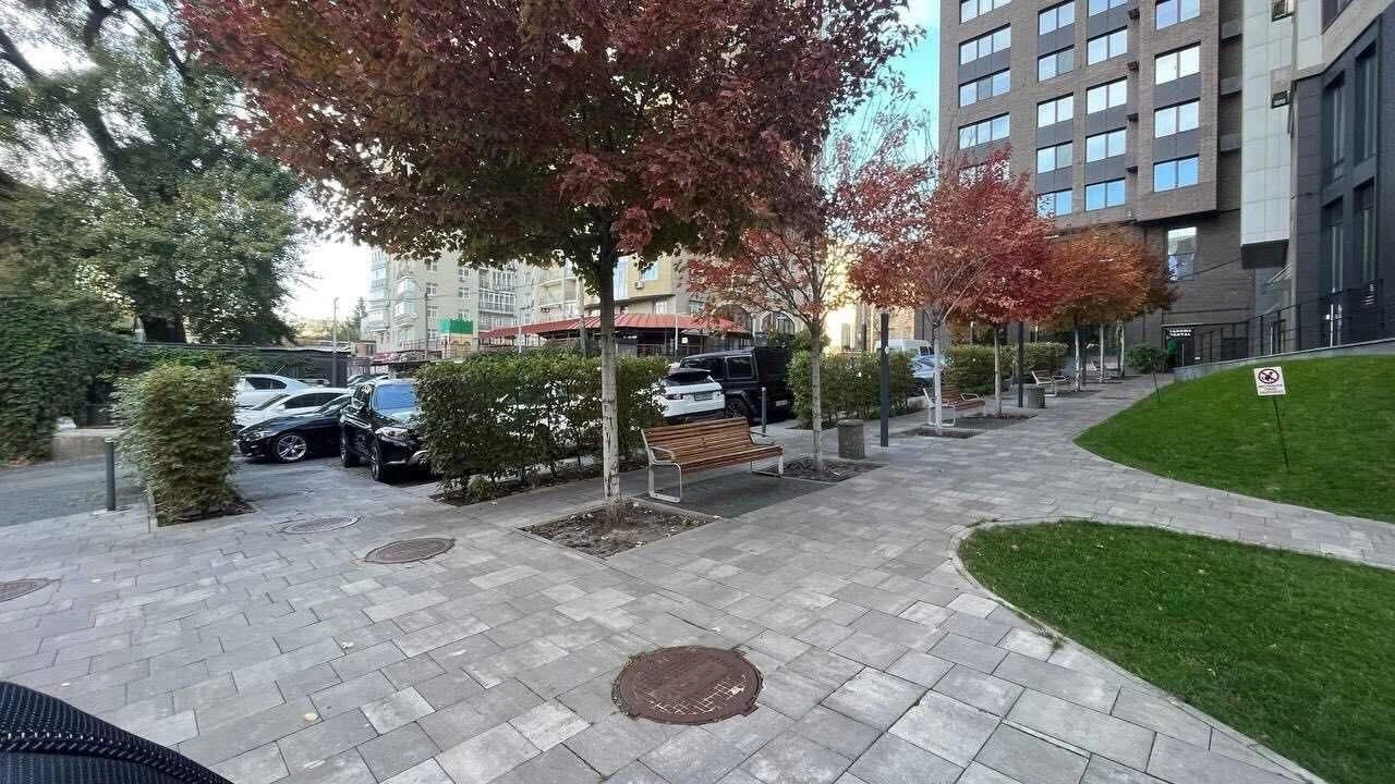 Prod Kv 3r 80m K. Malevicha (Bozhenko) 37/41, Гоlos. r Kiev, m