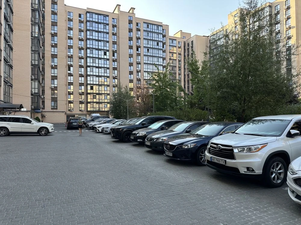 Продам двухкомнатную Жк Ривер Парк