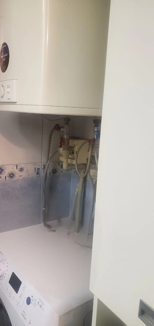 For Sale 4-room apartment near Peremoga metro station