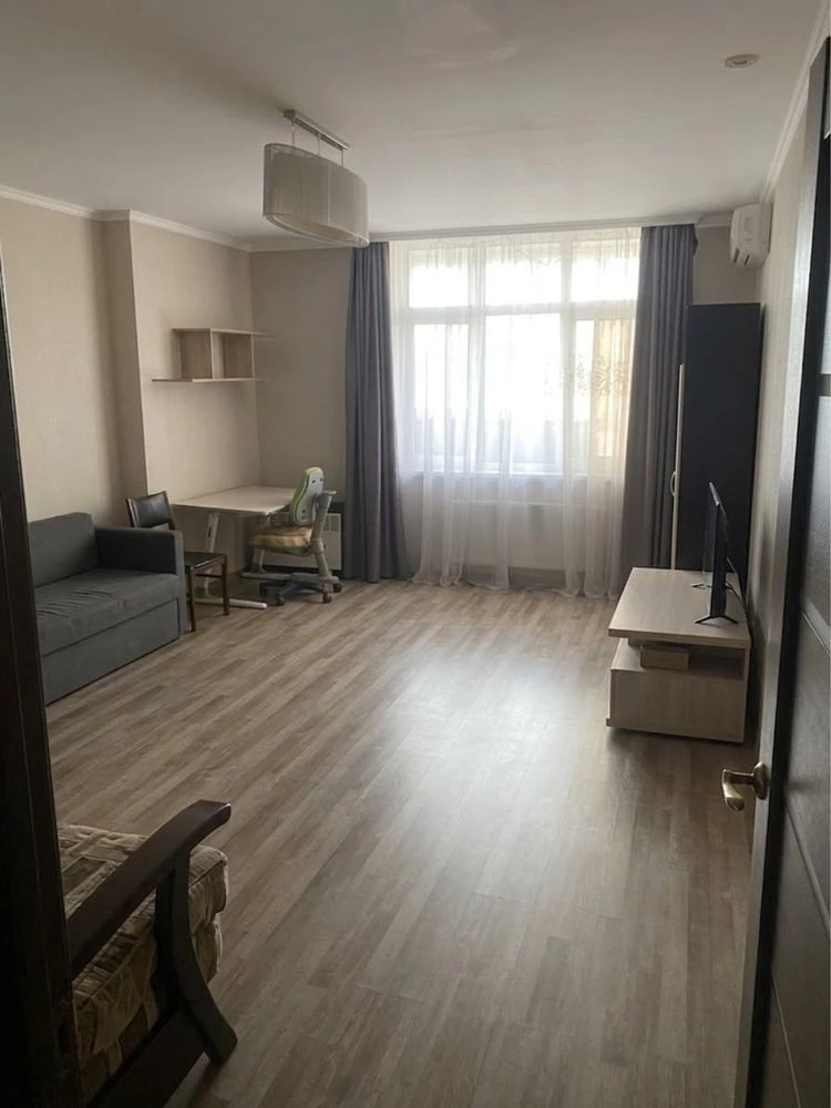 Sale of a 2-bedroom (95m²) fully furnished apartment in Kyiv