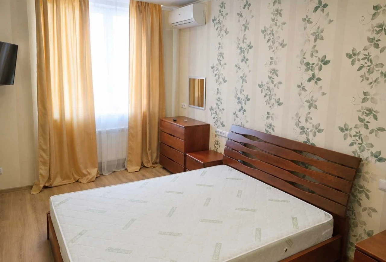 Продається укомплектована 2-кімнатна квартира (82 м²) в Киеве