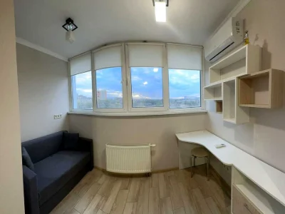 Apartment. Yasynuvat Street, Kyiv