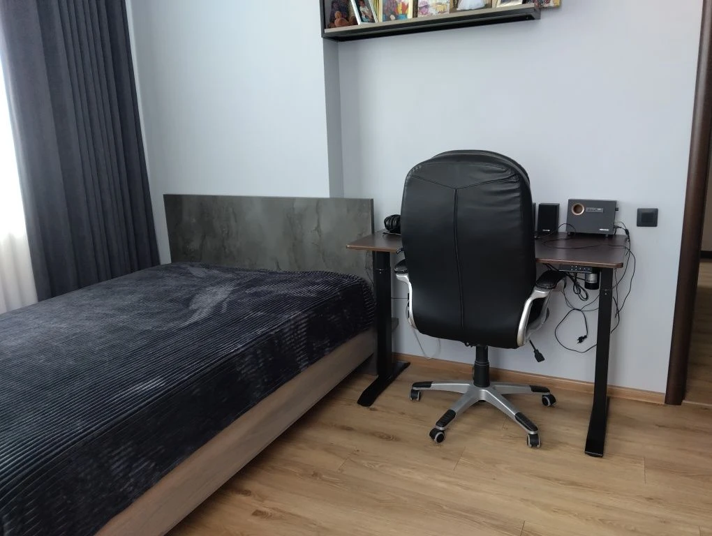 3-room Apartment 81 sq.m. Metro Chernigovska