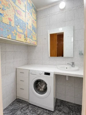 Продам 1 комнт  квартиру в центре Одессы