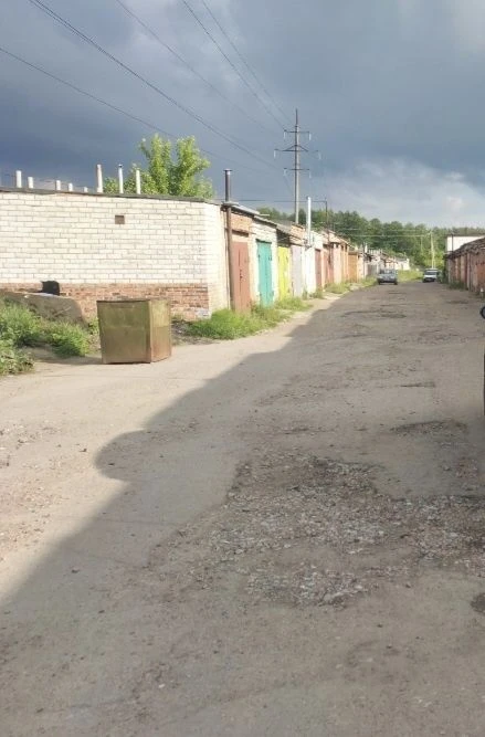 Гараж АК-27 Певци